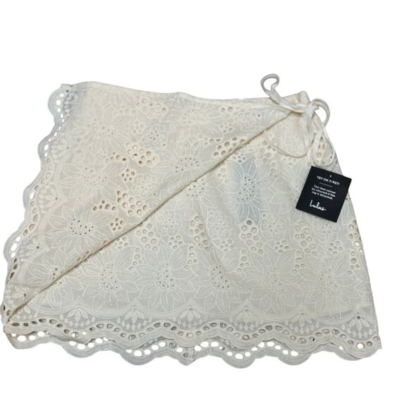 Lulus Kamilla Cream Eyelet Embroidered Mini Wrap Skirt Sz S NWT - Picture 3 of 8